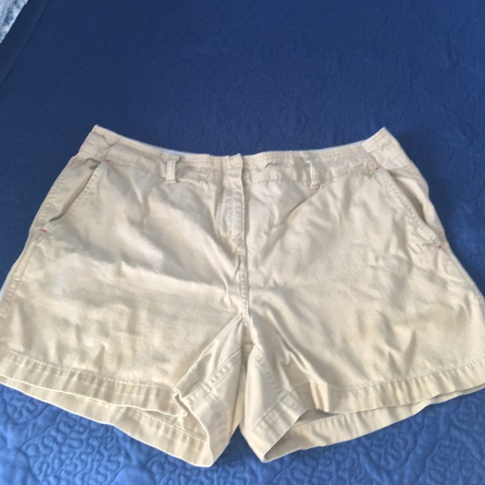 Tommy Hilfiger shorts.